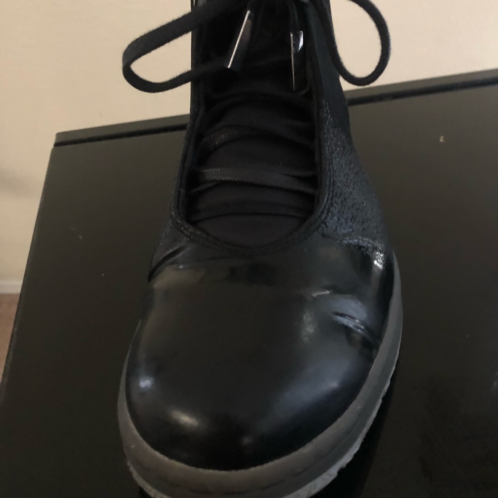 Jordan instigator tennis shoes